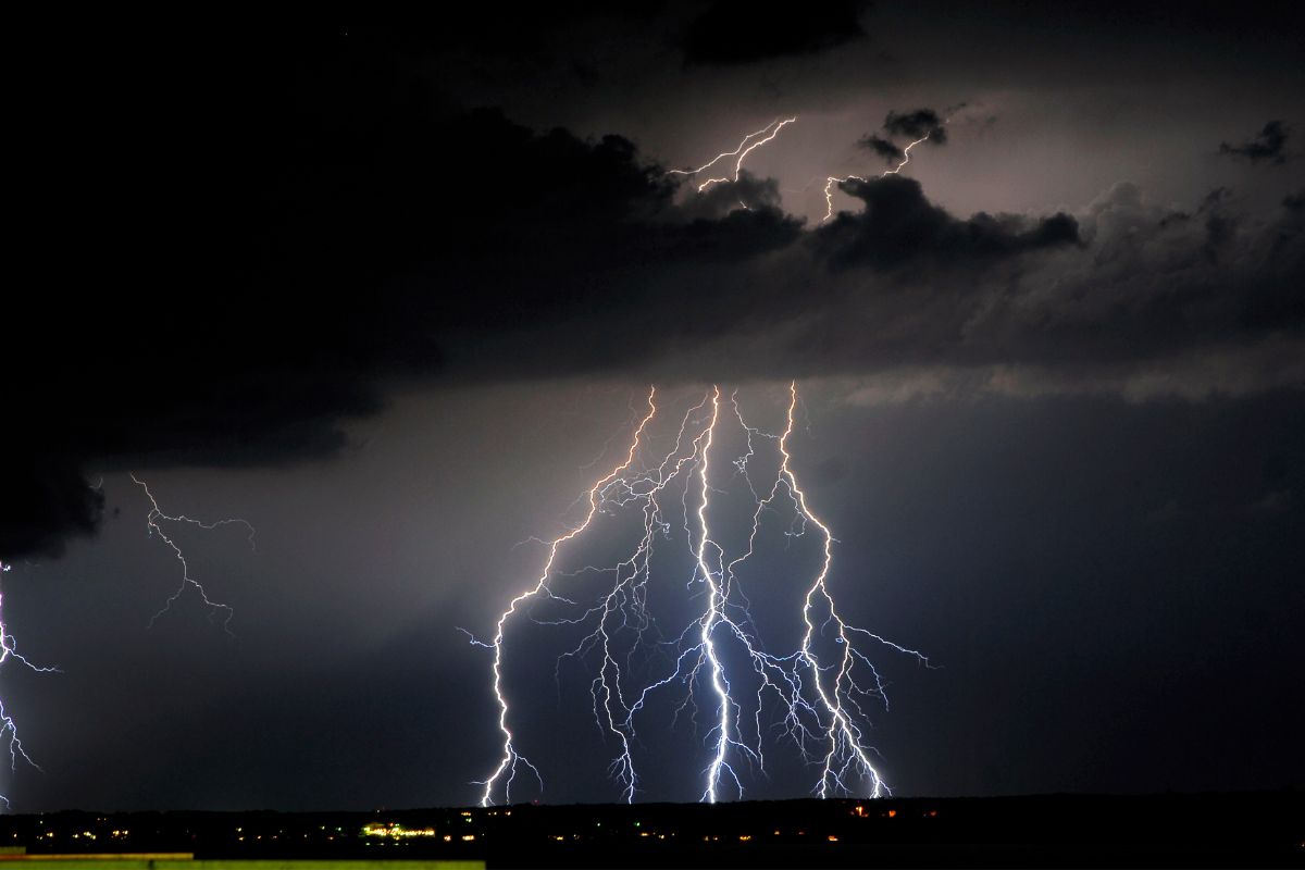 Grande Perigo Inmet Divulga Alerta Vermelho De Tempestade Em Rs E Sc