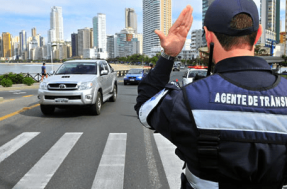 Concurso agente de trânsito: Prefeitura em GO lança novo edital! Salário de R$ 2.342,62