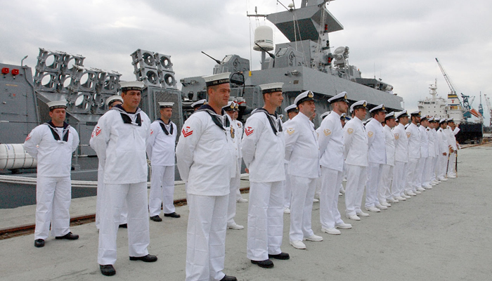 Concurso Marinha Oficial divulga edital com iniciais de R$ 7,4 mil!