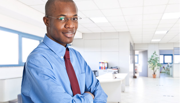 O que faz um Assistente Comercial? Quanto Ganha? - Guia de Carreiras