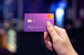 Nubank lança cartão para negativados sem necessidade de comprovar renda