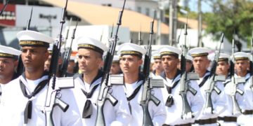 Marinha abre concurso público