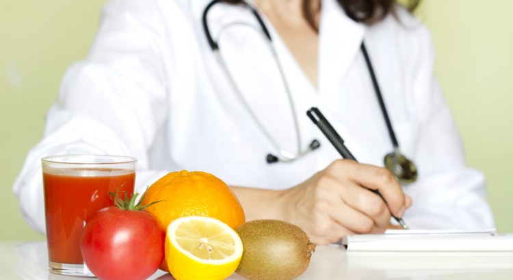 Nutricionista: O que faz? Quanto ganha? Áreas de atuação - Carreiras