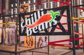 Chilli Beans abre vagas de emprego para quem não tem experiência