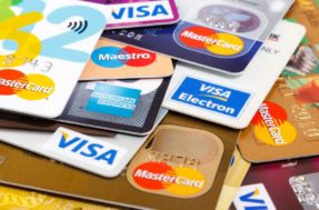 Conheça os cartões de crédito mais fáceis de aprovar pela internet