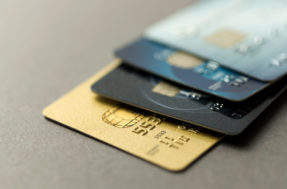7 cartões de crédito para score baixo e negativados; Confira as opções