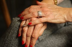 Mulheres têm mais dificuldades para conseguir aposentadoria; Entenda o motivo