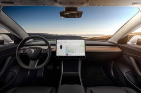 Após atualização, piloto-automático da Tesla fica com bug perigoso