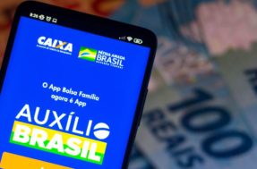 Auxílio Brasil: Orçamento de 2022 prevê aumento para R$ 415