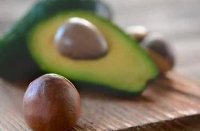 Farinha de caroço de abacate: Guia para aproveitar os benefícios desse pó milagroso