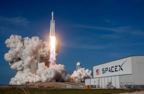 Fora de controle, foguete da Space X de Elon Musk vai colidir com a Lua