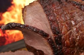 Carne crua, cozida e congelada: quanto tempo cada uma dura na geladeira?