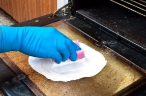TRUQUE da panela para limpar o forno que deixa a vida muito mais fácil