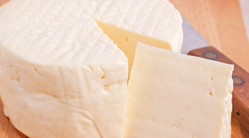Preço do leite caiu, mas por que o queijo e derivados continuam caros?