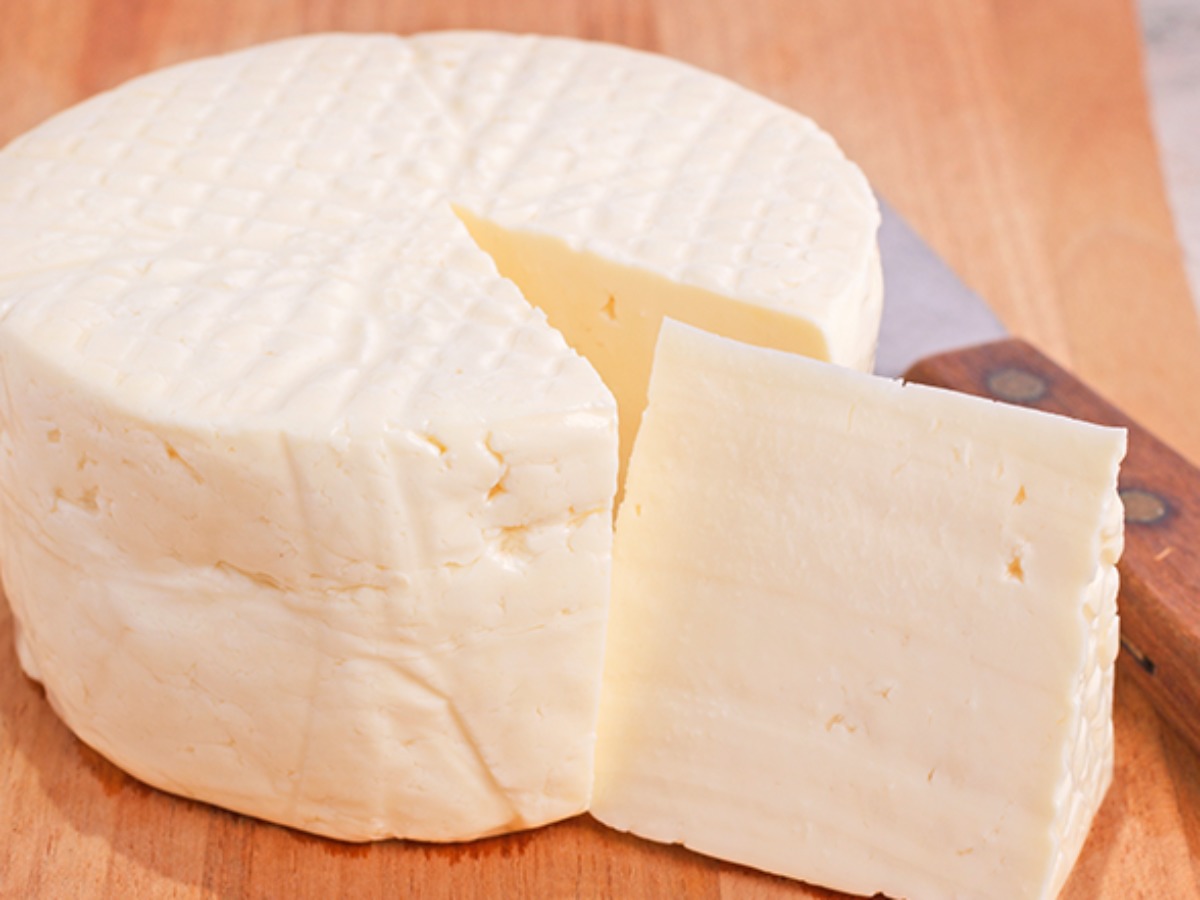 Сорт мягкого сыра 5 букв сканворд. Веганские сыры. Queijo Minas фото. Сыр белой вдовы. Pure Milky сыр.