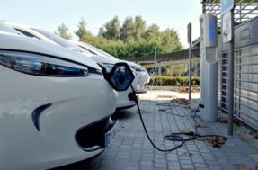 Volvo inicia instalação de eletropostos para abastecer carro elétrico