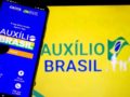 celular-auxilio-brasil-1099x728