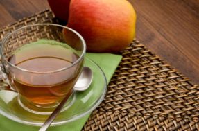 5 Benefícios do chá de maçã para saúde