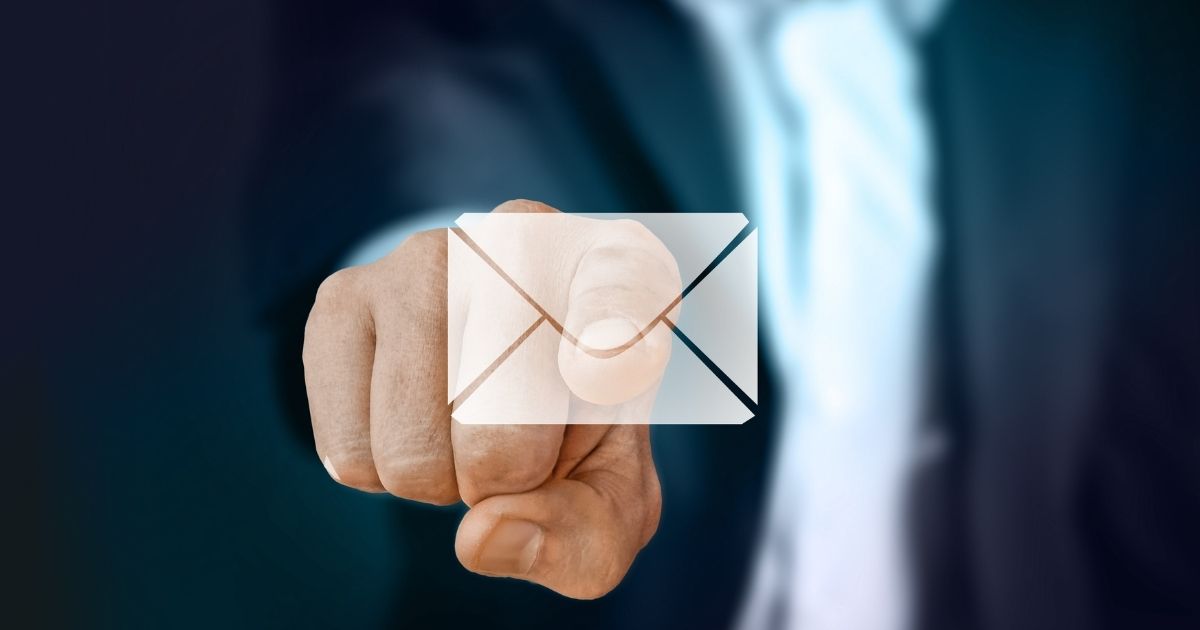 Compruebe cómo enviar un correo electrónico a una persona importante y obtener una respuesta