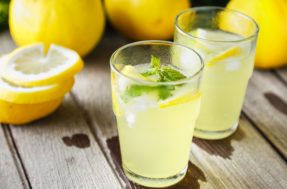 Aprenda uma limonada detox muito nutritiva, fácil e rápida de fazer