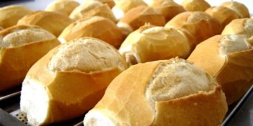 Igual o da padaria: deixe o pão amanhecido macio e fresquinho fazendo ISSO