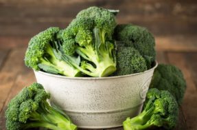 Fim do brócolis sem graça: ingrediente secreto vai deixá-lo muito saboroso