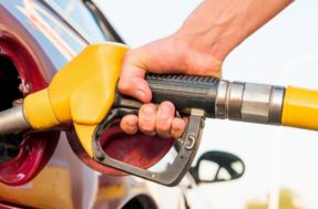 Auxílio Combustível de R$ 250: O que é e quando entra em vigor