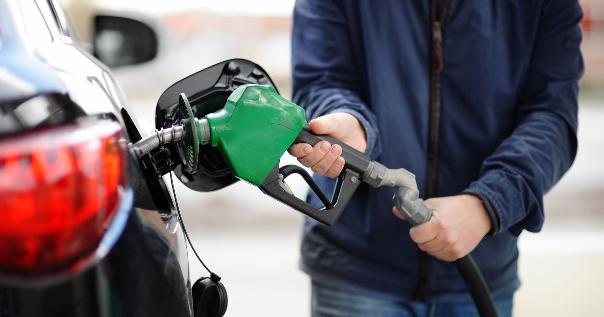 Descubre lo que se necesita para calcular el precio de la gasolina