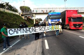 Caminhoneiros ameaçam nova greve e apontam Guedes como culpado