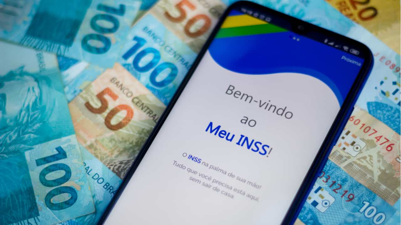 Aposentadoria do INSS volta a ser paga nesta semana: veja calendário