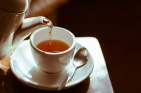 Entenda o que o excesso de chá pode causar no seu corpo