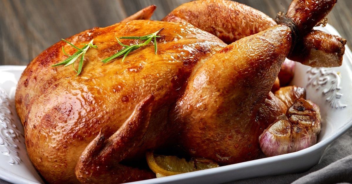 ¿Lavas el pollo antes de cocinarlo?  Cuidado, tu salud corre grave peligro