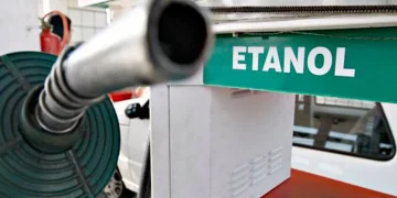 Só está compensando abastecer com etanol nestes 3 estados; veja quais