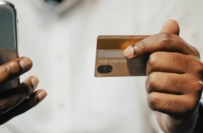 Cartão de crédito sem burocracia: conheça 3 opções que aprovam rápido
