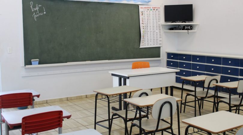 Auxílio Brasil exige frequência escolar de pelo menos 75%; entenda