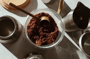 Café contaminado: não consuma ESTAS 4 marcas que foram PROIBIDAS