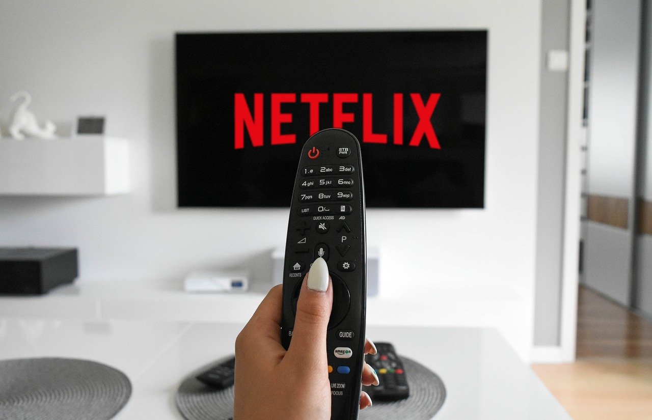 Netflix now charges for account sharing