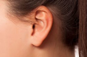 Nunca faça estas 4 coisas com seus ouvidos ou poderá prejudicá-los gravemente