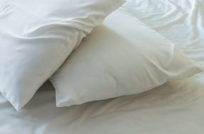 Como tirar manchas de travesseiros: esses métodos vão te ajudar