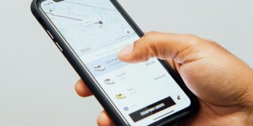 Novo golpe! Motoristas da Uber cobram por corridas sem passageiros
