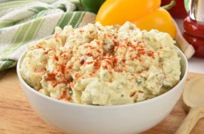 Salada de batatas: alguns ingredientes não devem ser colocados