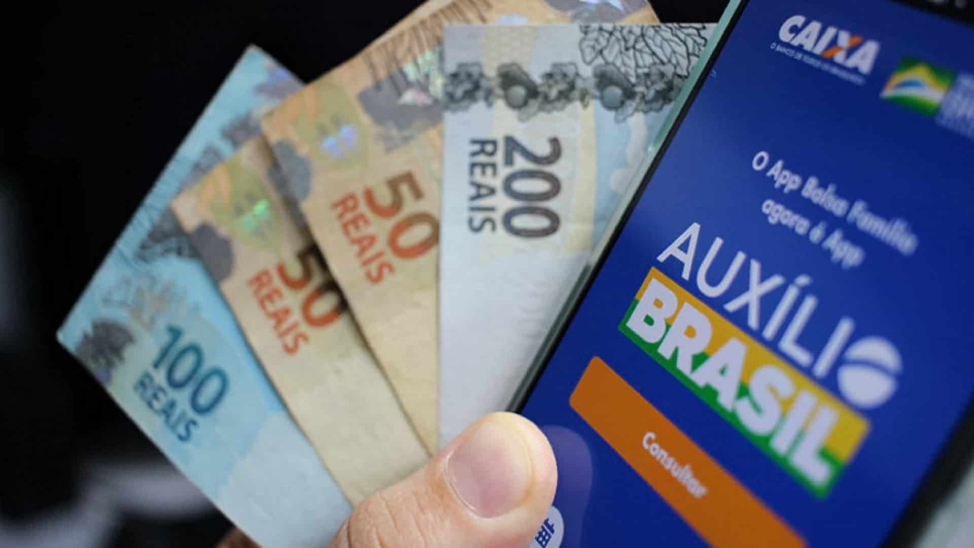 ¿El préstamo de nómina para AUXÍLIO BRASIL se emitirá en octubre?