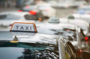 Auxílio Taxista de R$ 1 mil tem pagamento duplo HOJE; conheça as regras