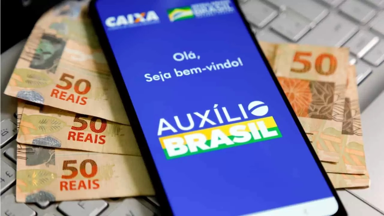 ¿Cómo se paga la tarifa de envío de Auxílio Brasil?