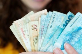 Reajuste do salário mínimo para R$ 1.320 pode ficar para maio