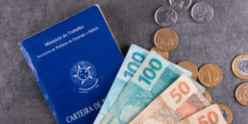 Quem são as pessoas que vão sacar até R$ 1.302 do PIS/Pasep em abril?