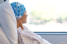 Mulher teve 12 tipos de câncer consecutivos; ciência revela o motivo