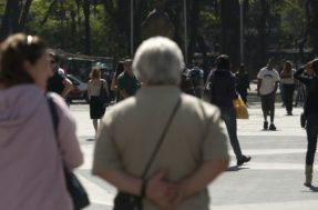 Expectativa de vida do brasileiro sobe de 76,8 para 77 anos