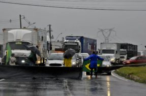 Greve nas estradas: Moraes determina MULTA de R$ 100 mil por hora de bloqueio