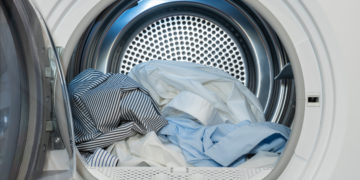 ELIMINE 5 hábitos ao lavar roupa na máquina ou se prepare para o prejuízo
